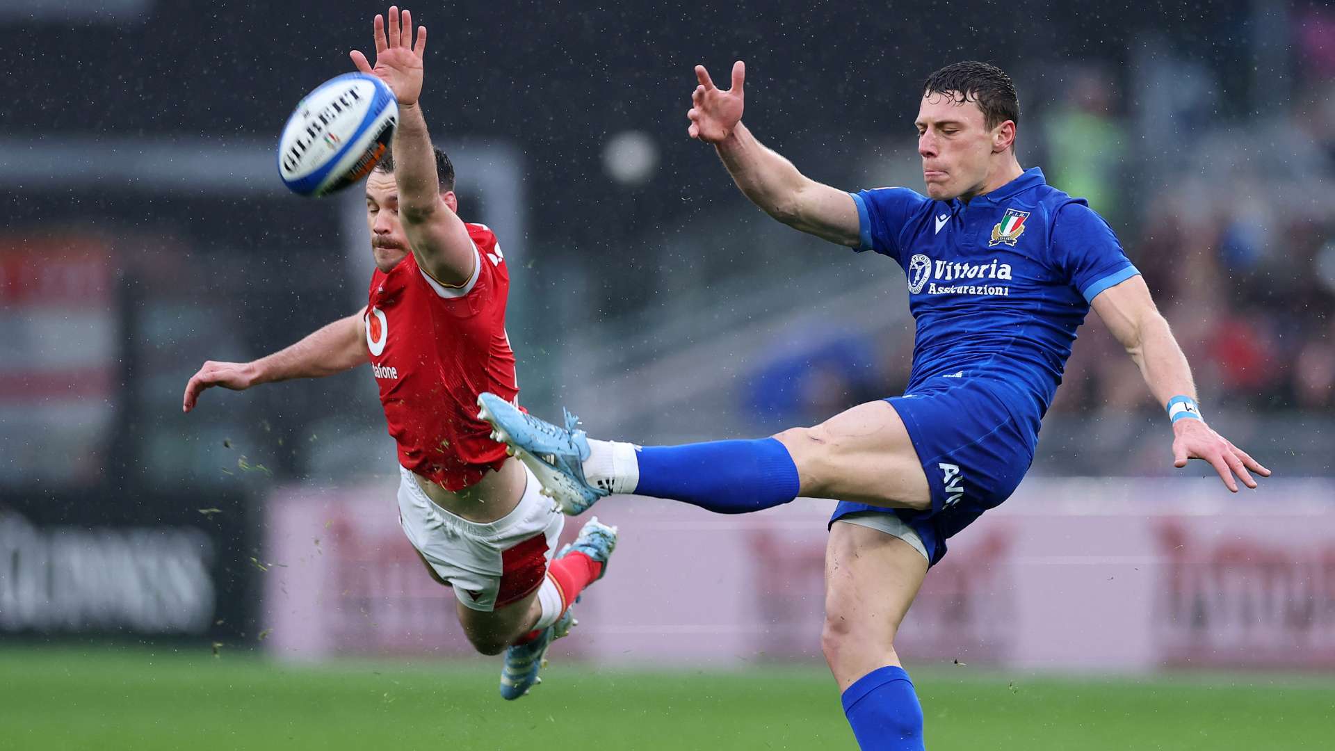 构合理且充 构合理且充